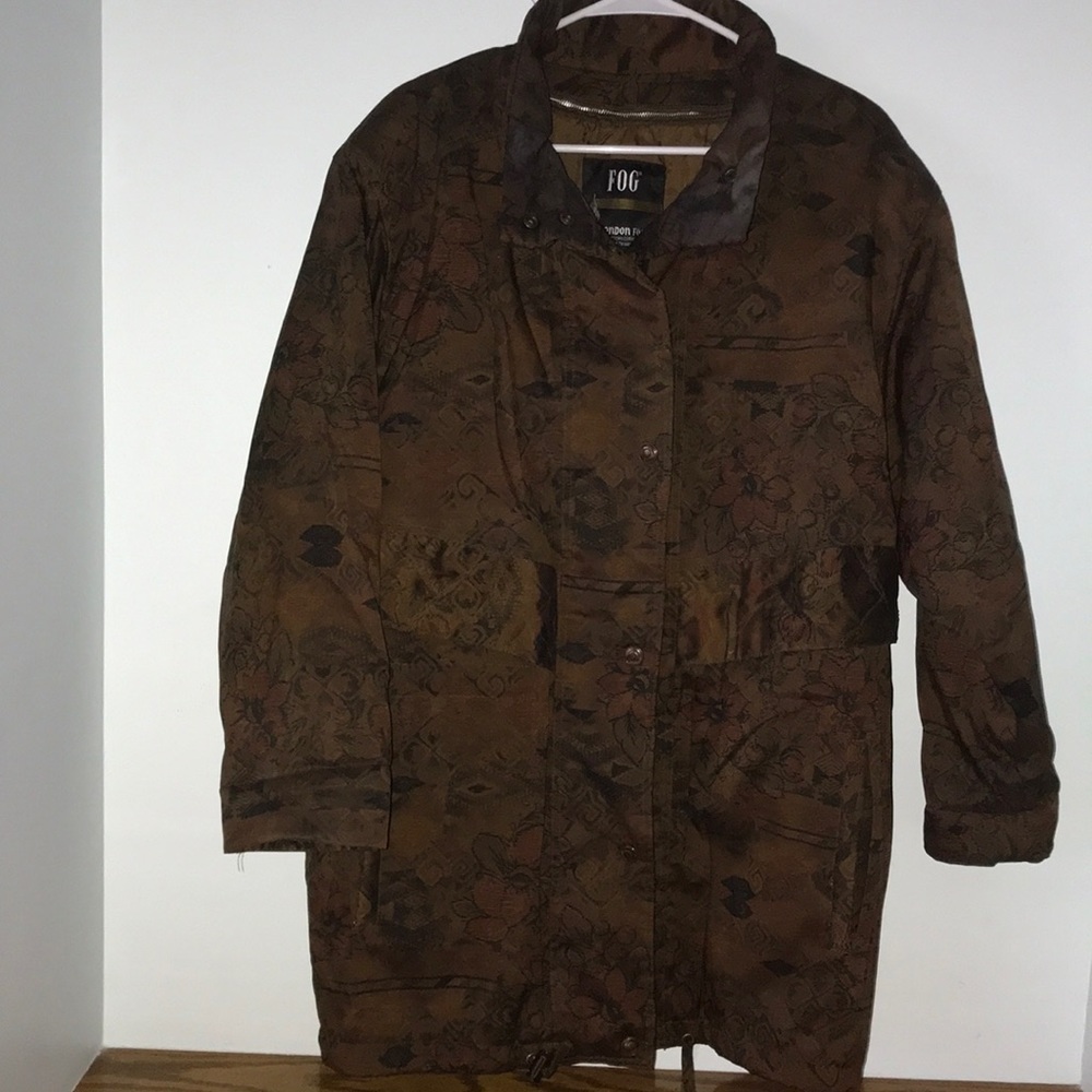 London Fog lined fingertip length jacket size small. Lining zips out Like new!